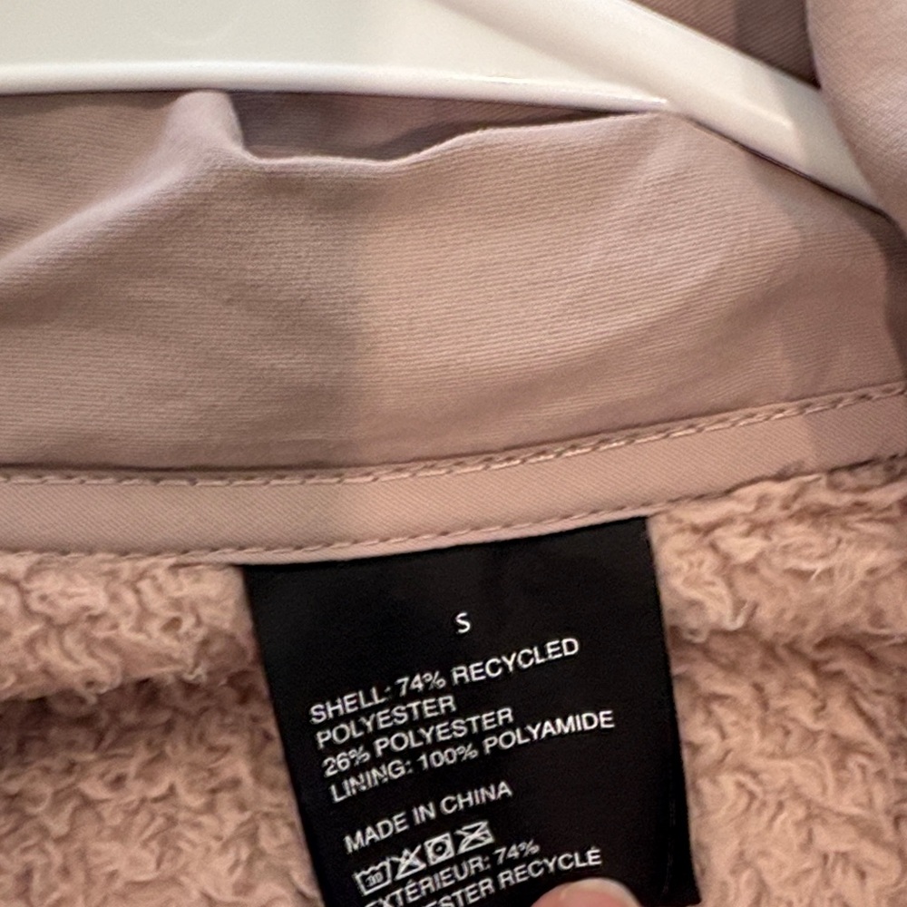 Pink Vuori Sherpa Jacket with Zipper Details - Picture 3 of 6